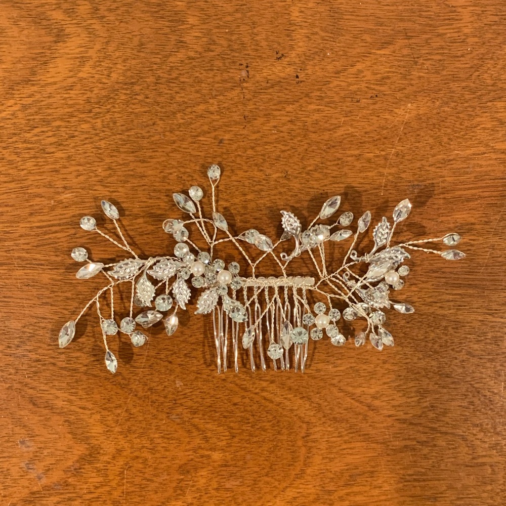 Sincerely Jules Wedding Hairpiece